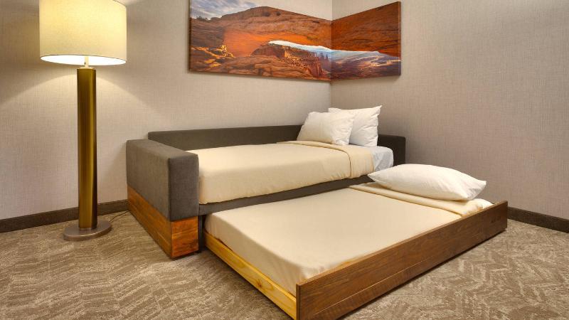 Springhill By Marriott Huntington Orange County Hotel