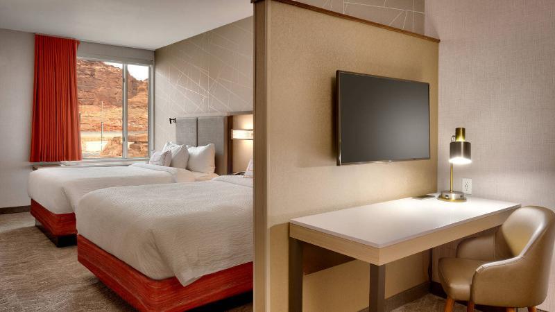 Hotel Springhill By Marriott Huntington Orange County 3*